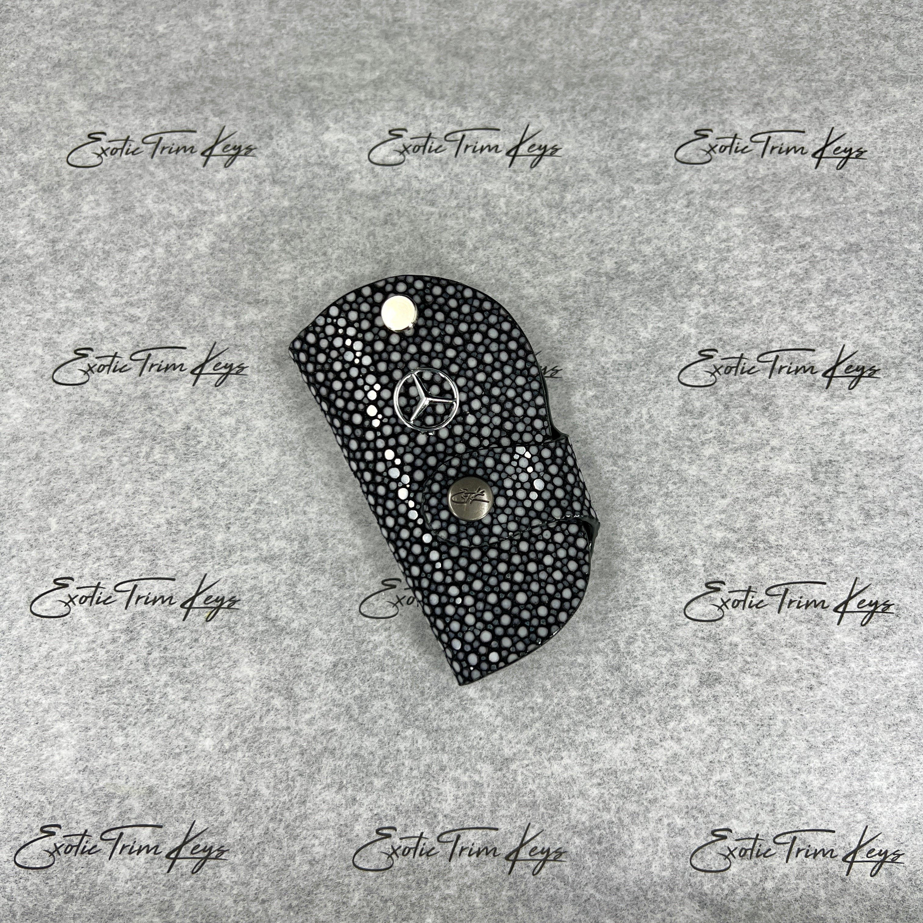 IN STOCK: BLACK STINGRAY "KEYED IGNITION" KEY COVER FOR MERCEDES